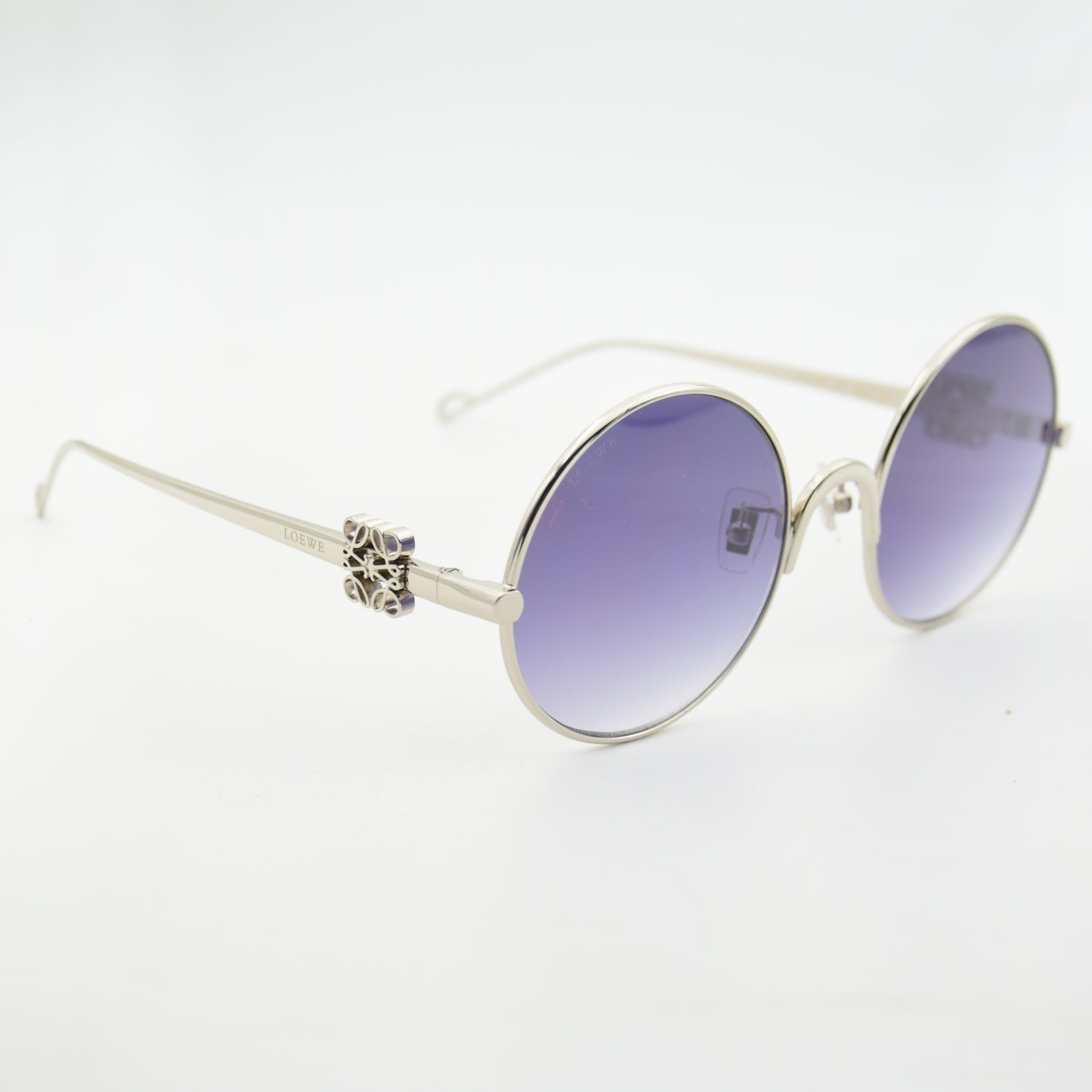 SOLAIRE: LOEWE LW5120S SILVER/BLACK