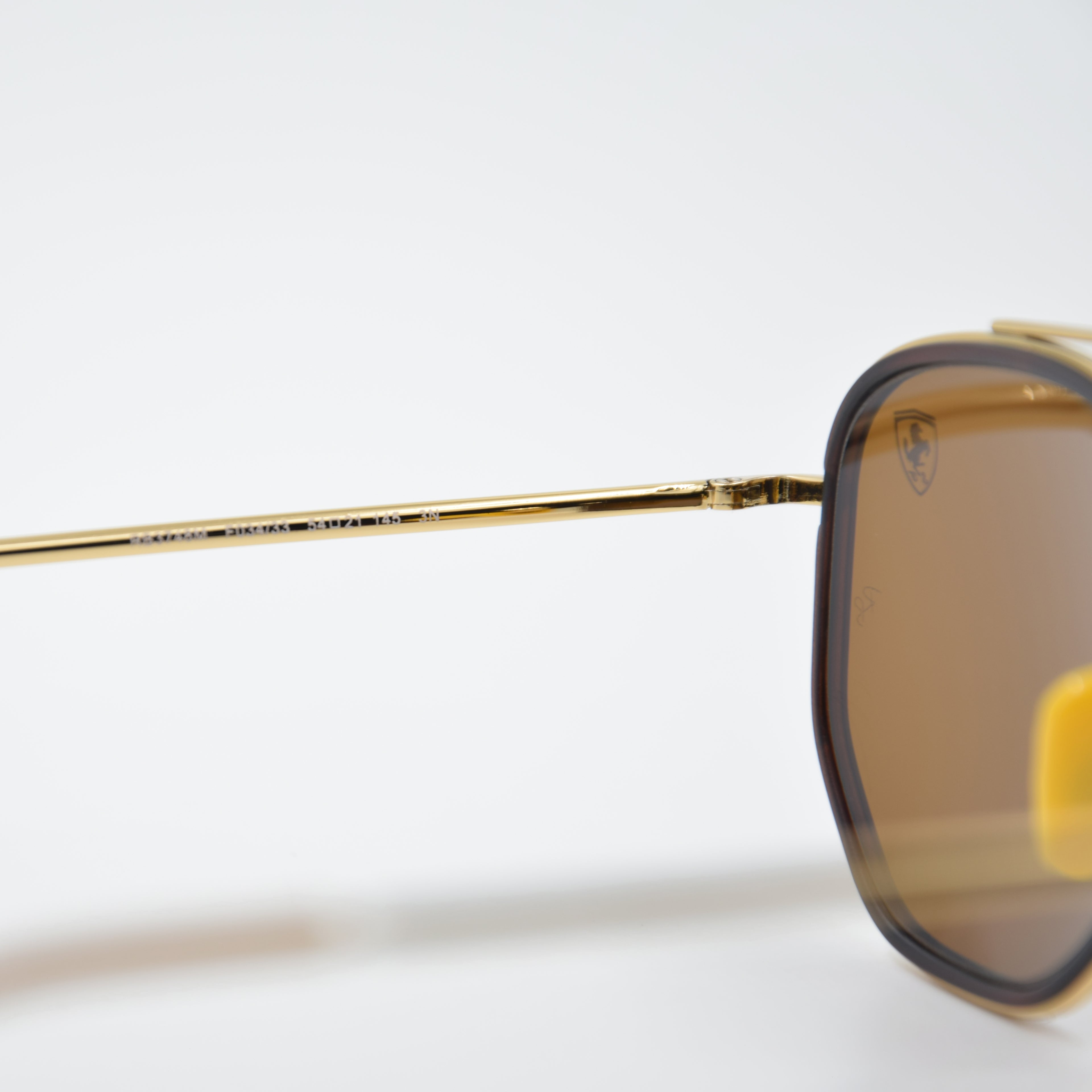 SOLAIRE :RAY-BAN RB3748-M FERRARI F034/33