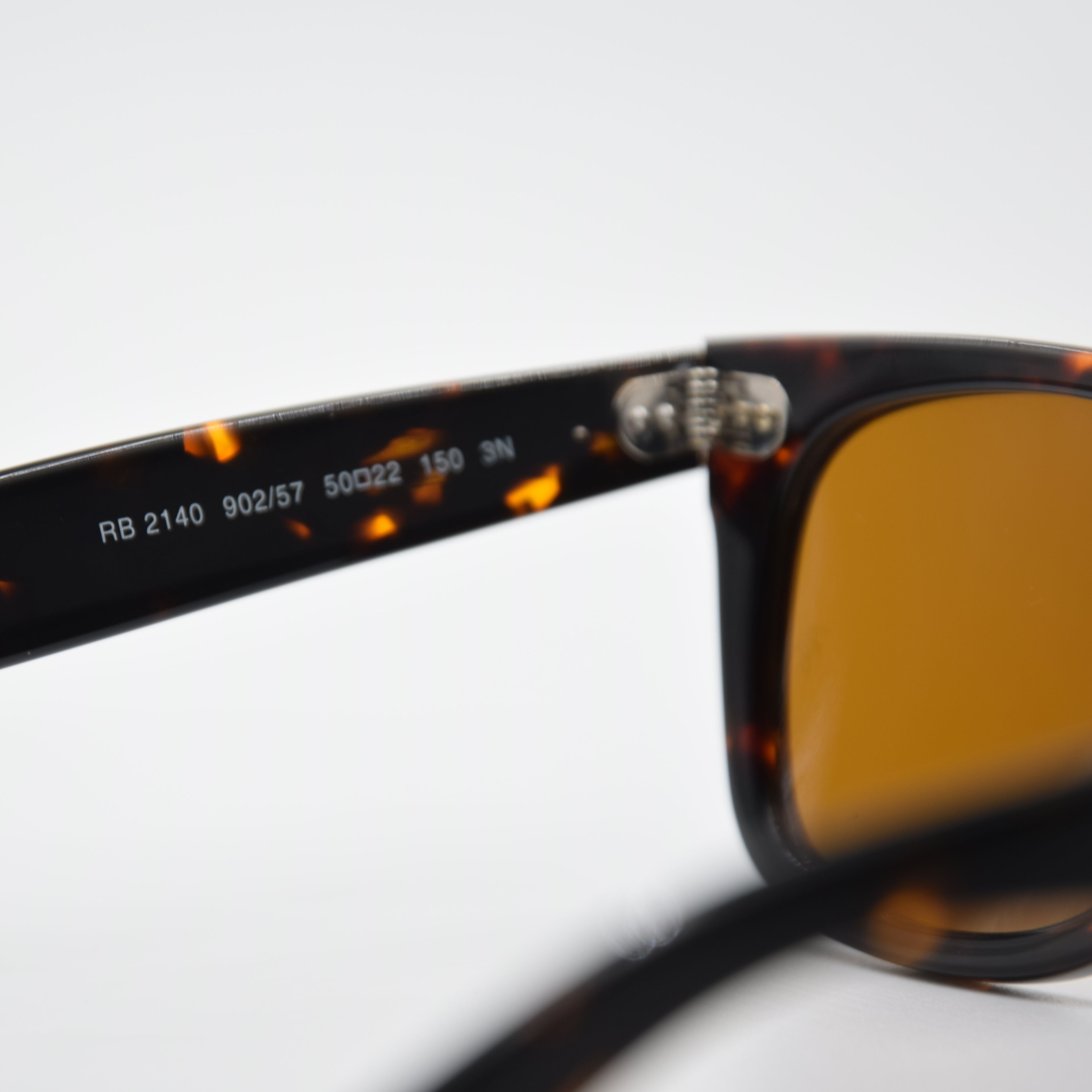 SOLAIRE :RAY-BAN WAYFARER RB2140 902/57