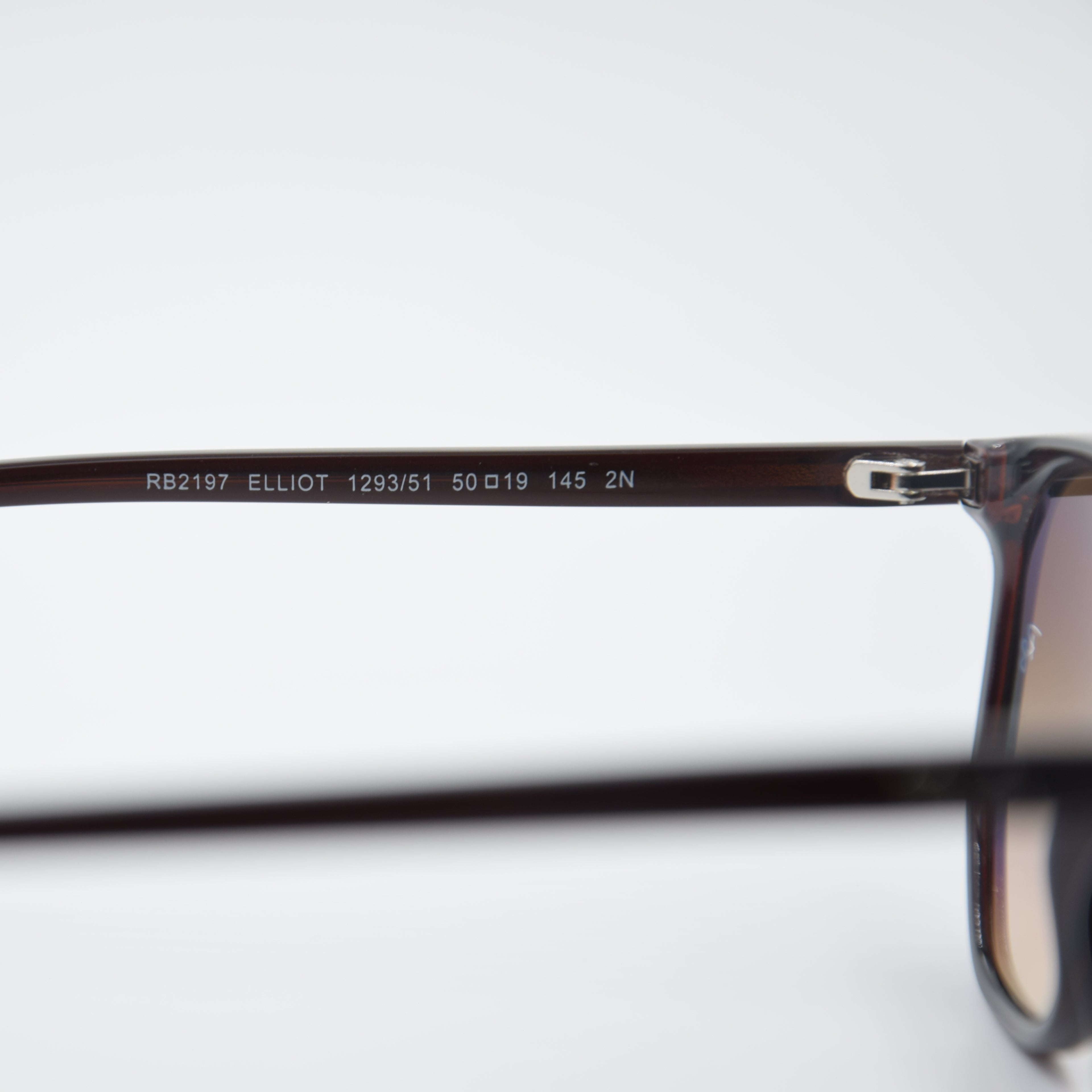 SOLAIRE :RAY-BAN RB2197 ELLIOT 1293/51