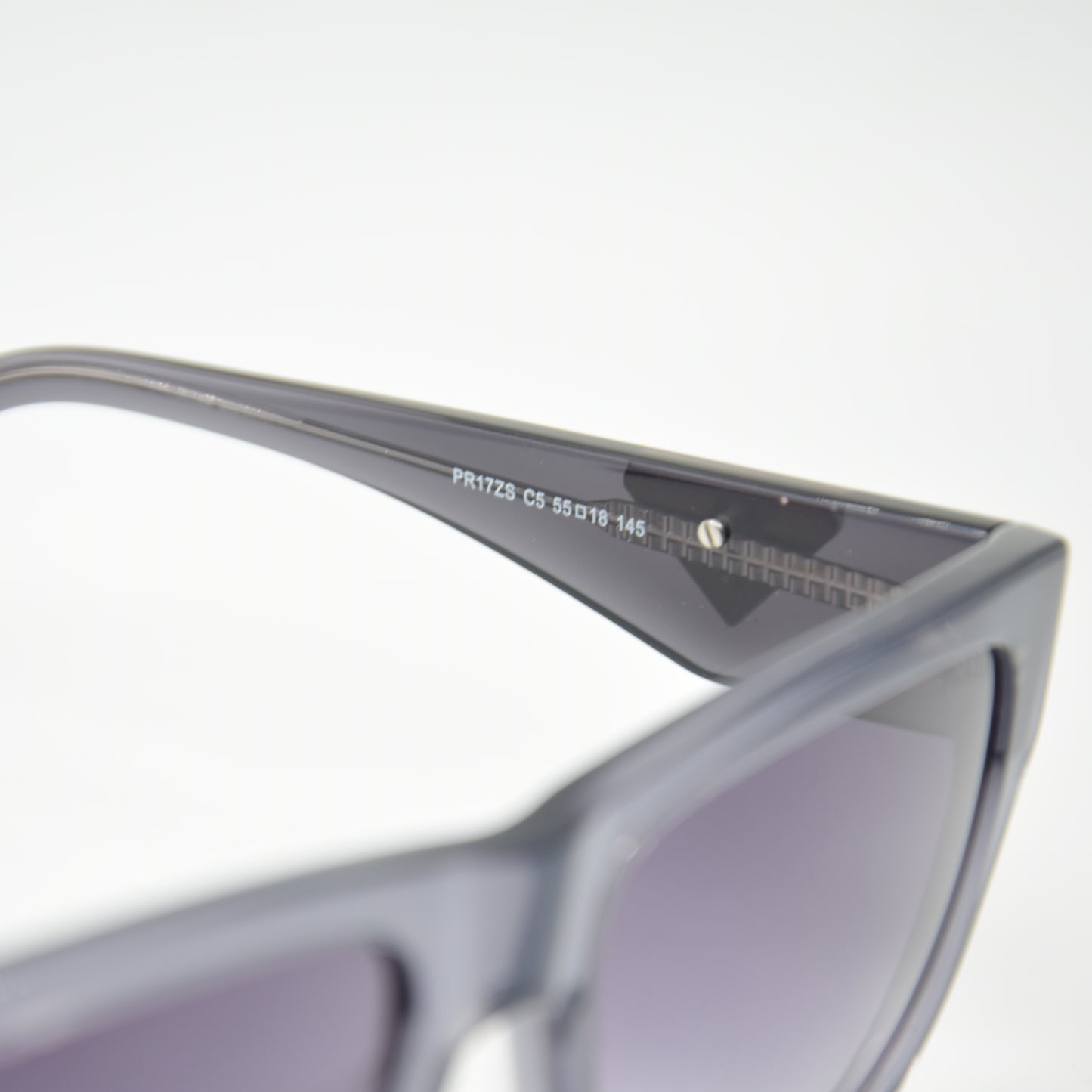 Solaire : Prada PR17ZS C5 Grey