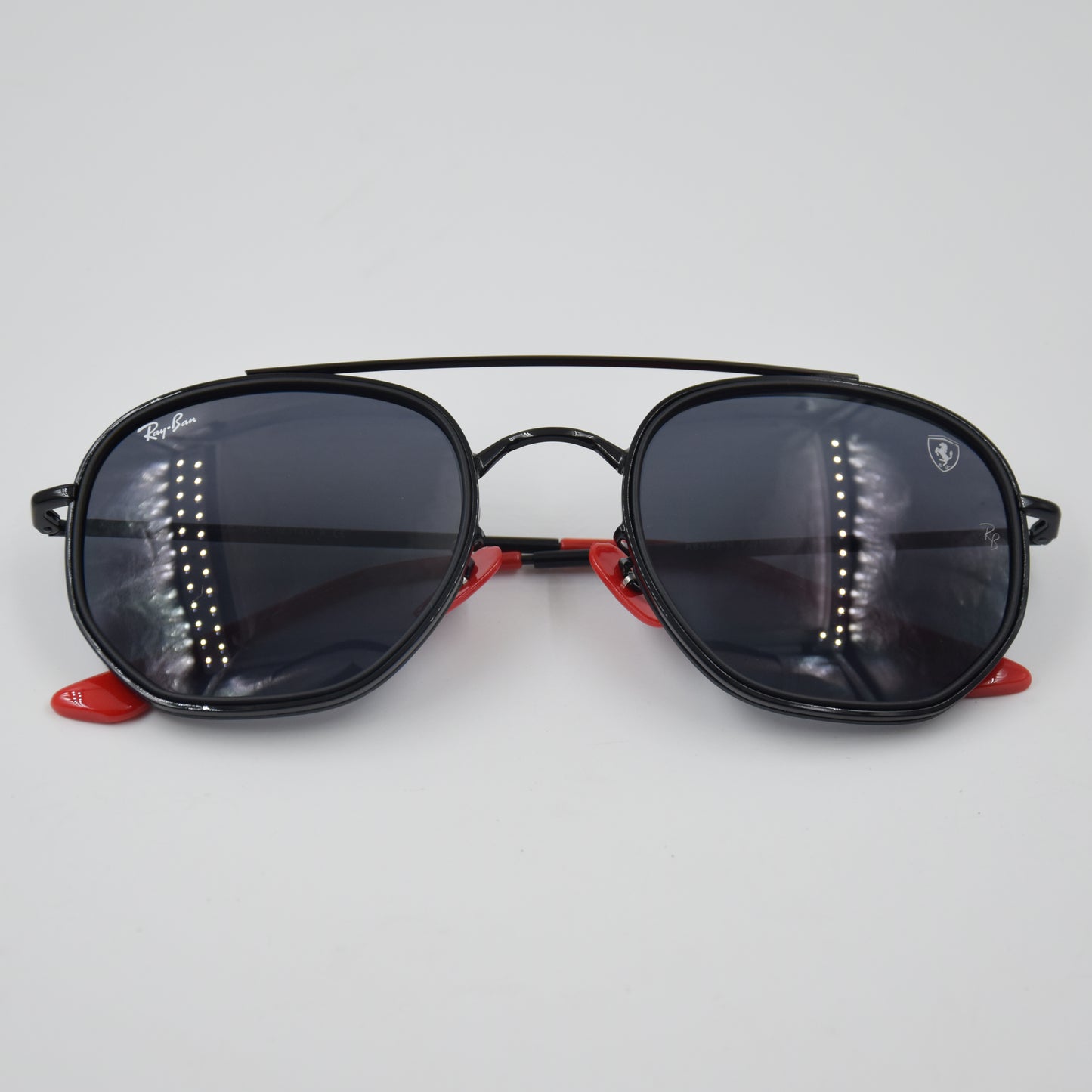 Solaire : Ray-Ban RB3748M Red Ferrari