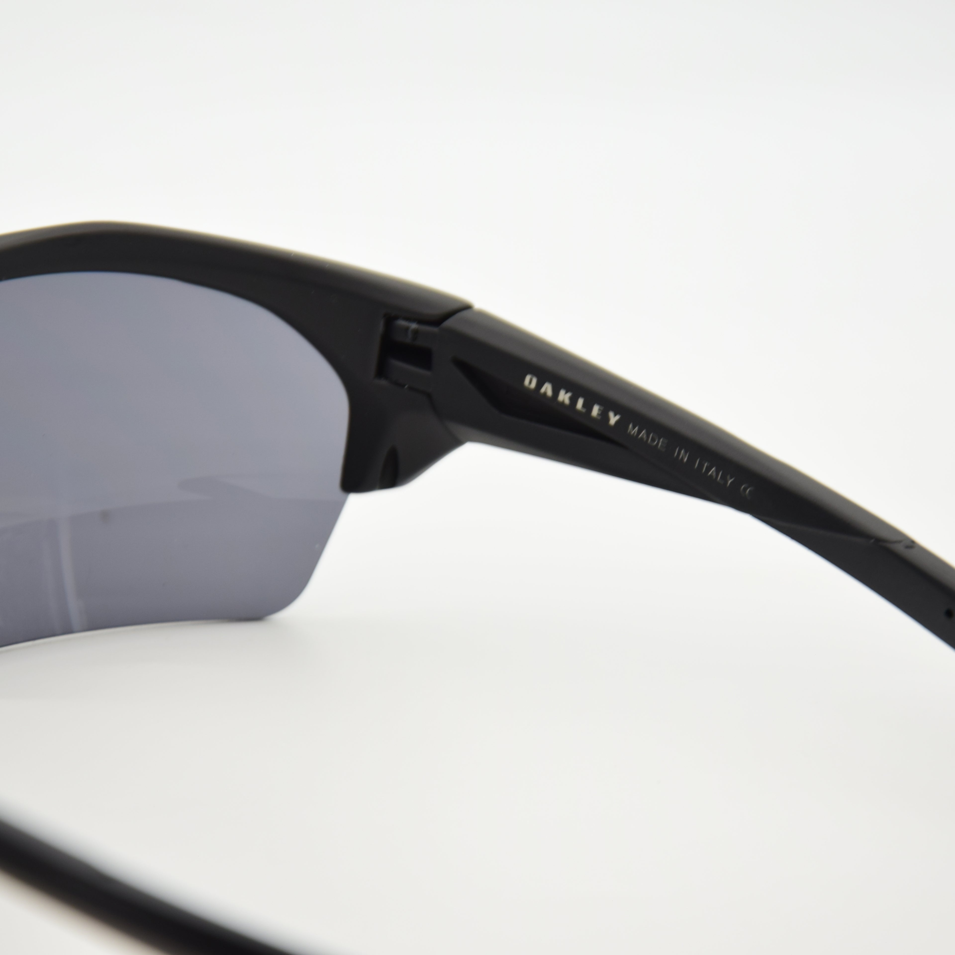 SOLAIRE : OAKLEY OX3005 BLACK ( Polarisé )