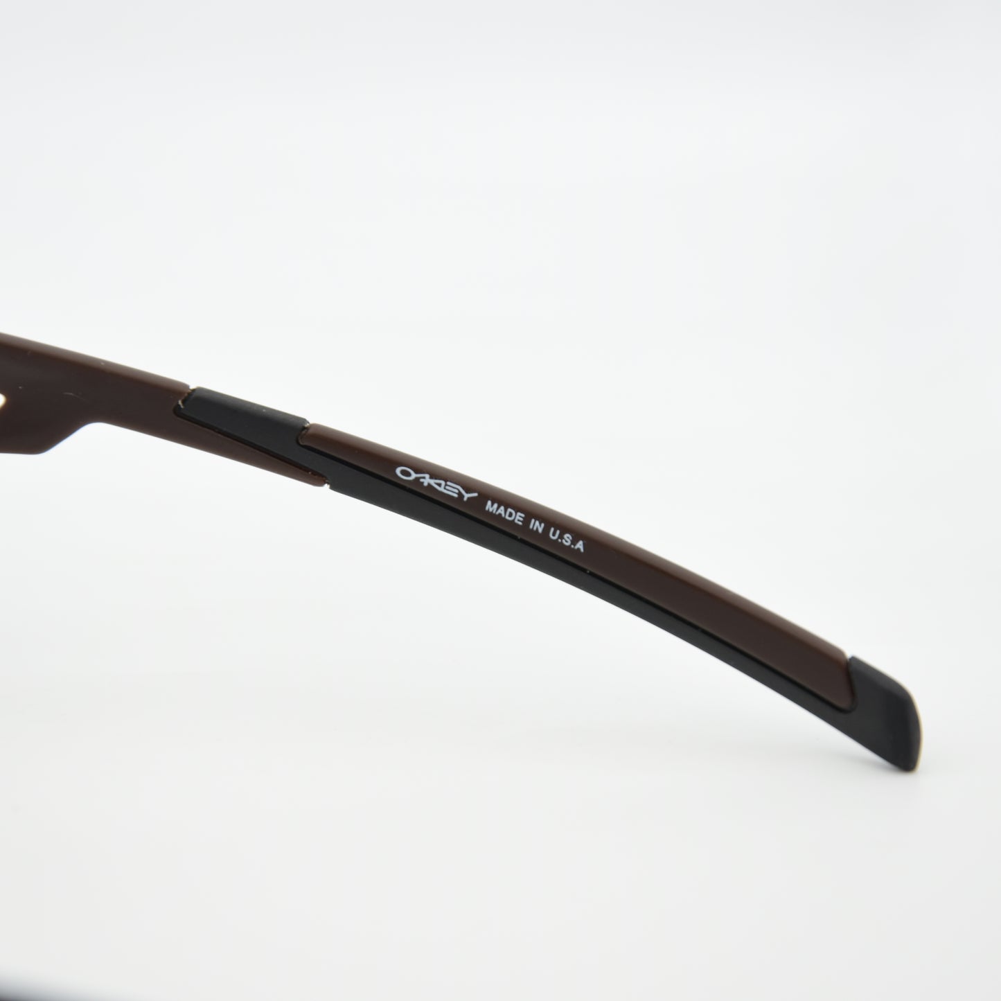 SOLAIRE : Oakley OX3004 Brown U.S.A ( Polarisé )