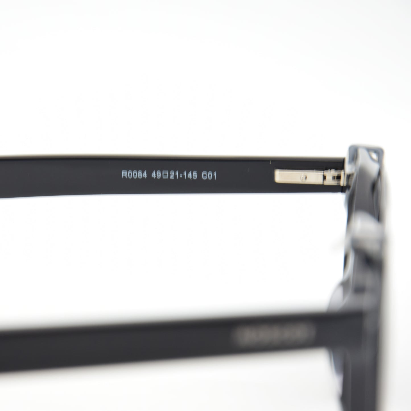 CLIPS : MOSCOT R0084 NOIR/BLACK C01