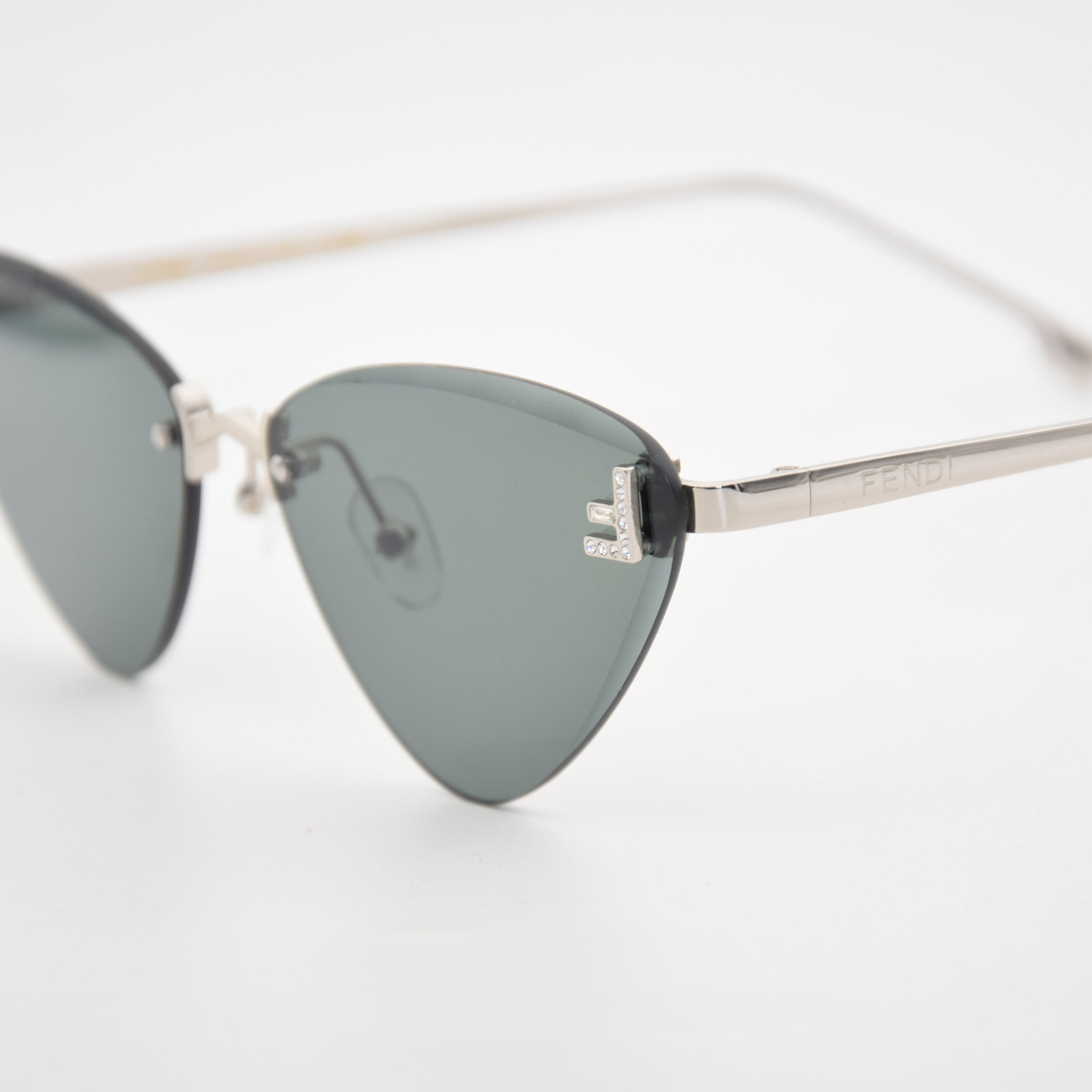 SOLAIRE :FENDI FE4085 SILVER