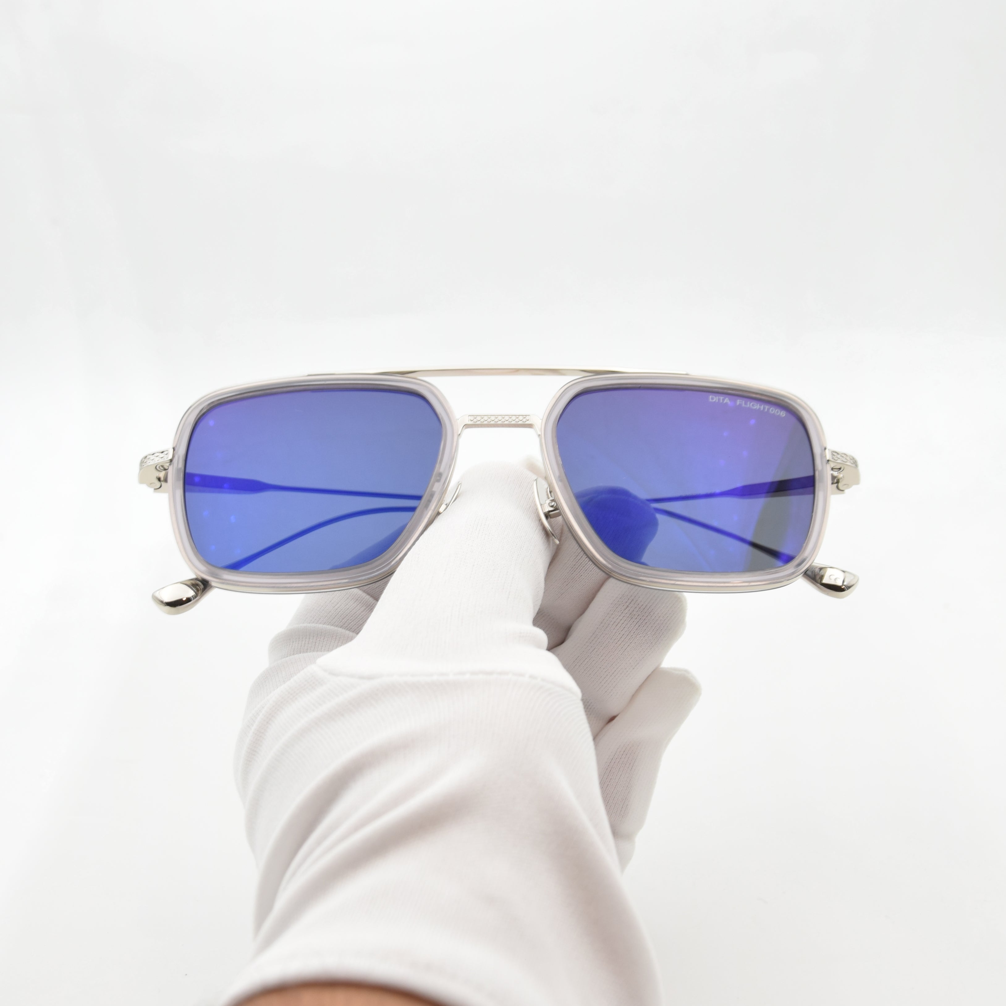 SOLAIRE :DITA FLIGHT 006