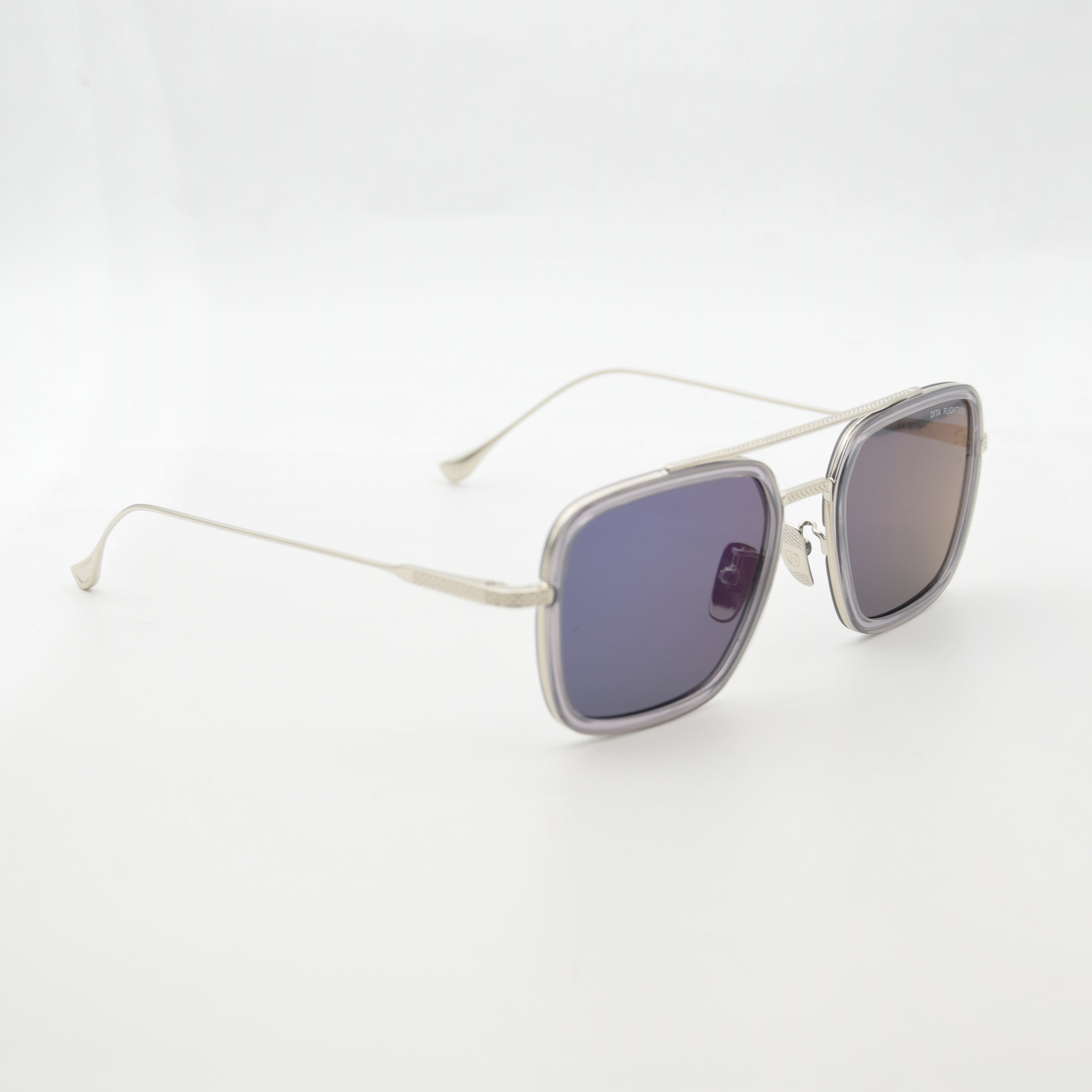 SOLAIRE :DITA FLIGHT 006